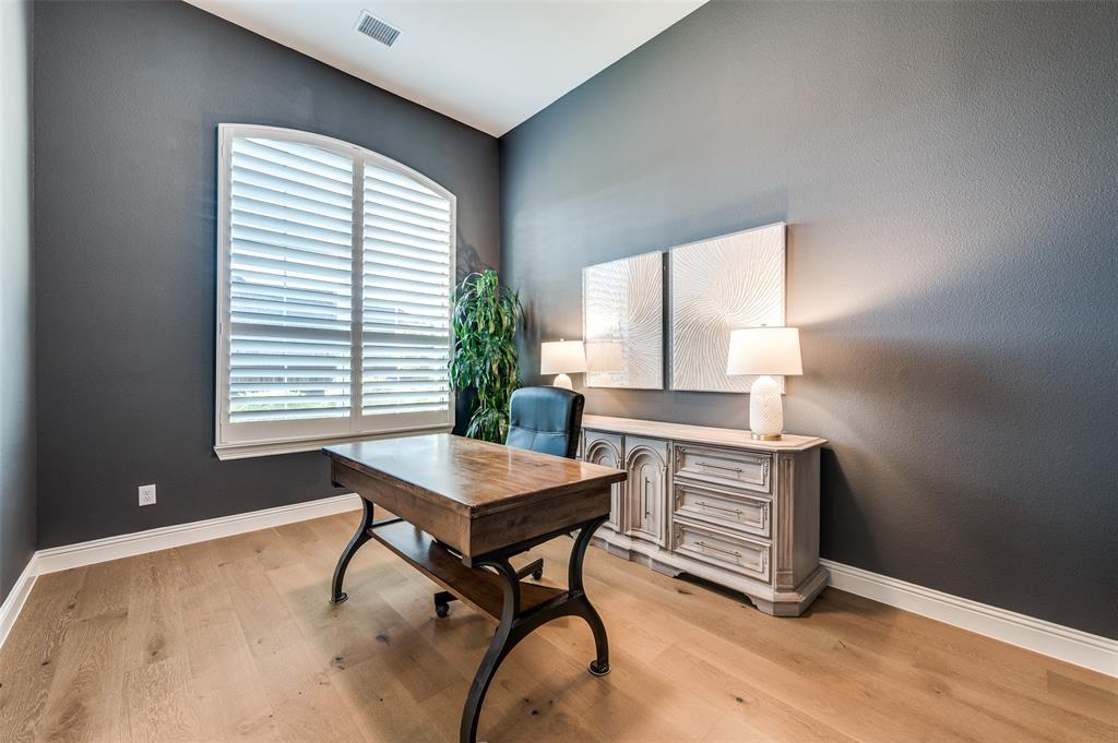 3201 Sunday Silence Lane