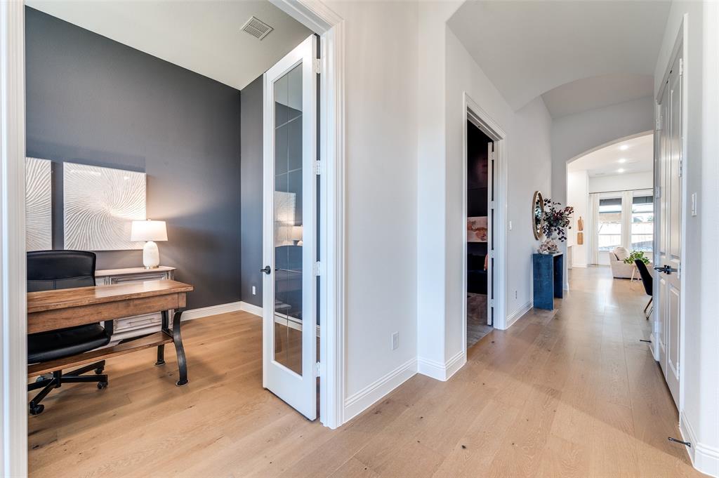 3201 Sunday Silence Lane