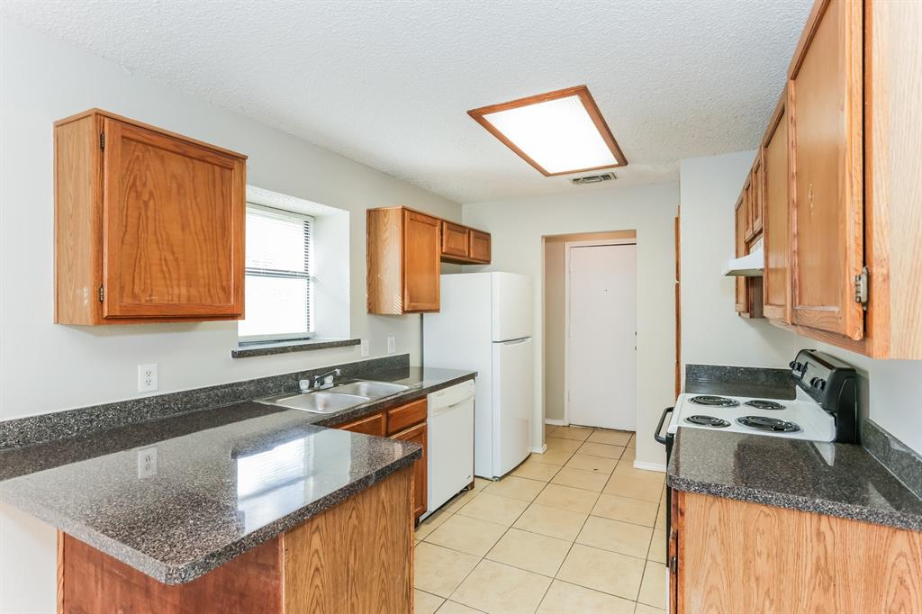 Colonial Estates - Residential Lease