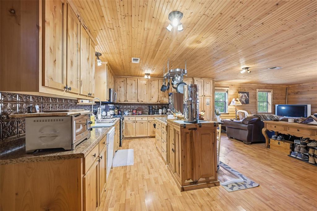 Toby Thomas - Residential