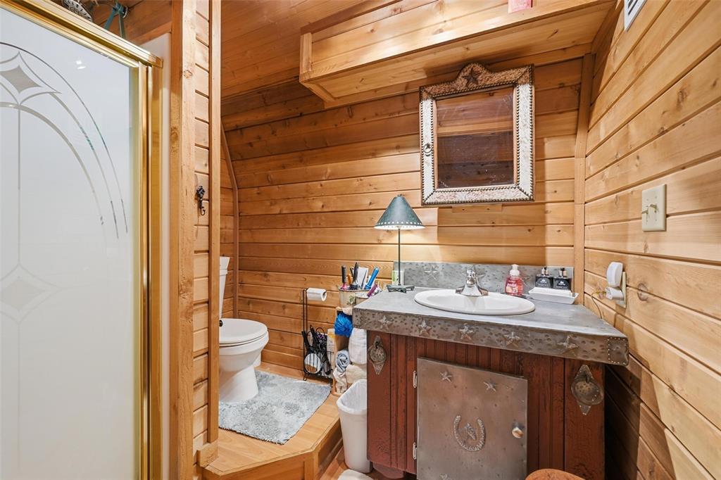 Toby Thomas - Residential