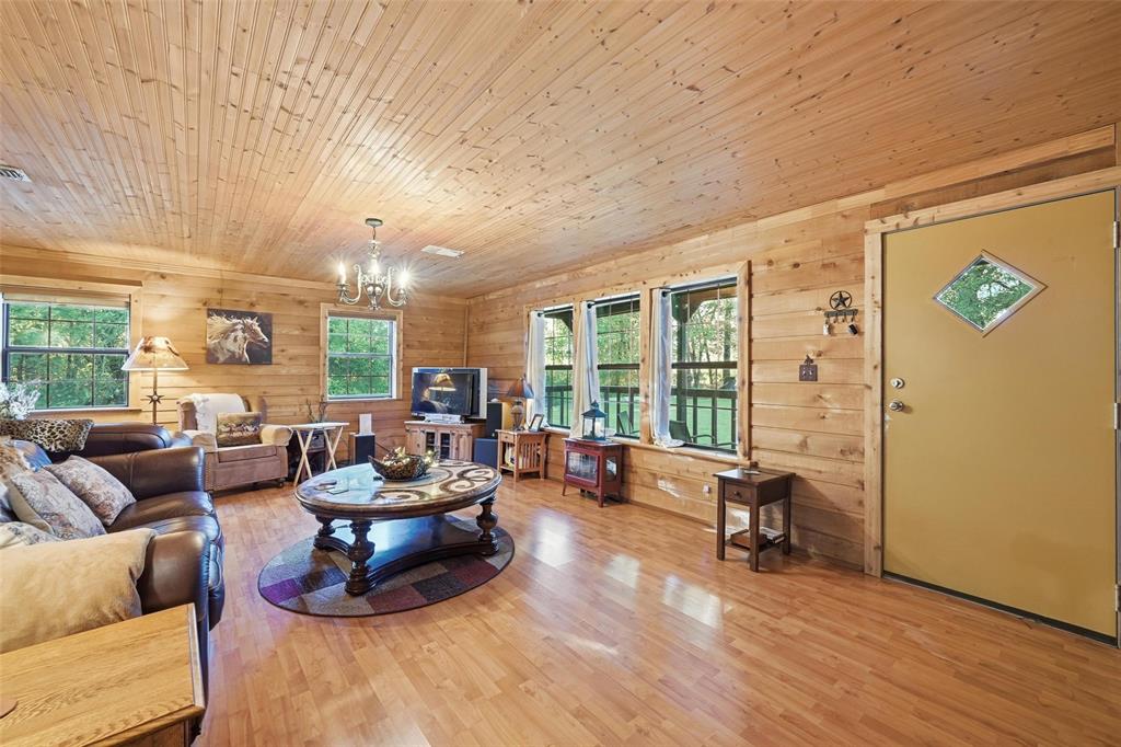 Toby Thomas - Residential