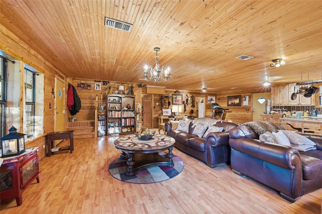 Toby Thomas - Residential