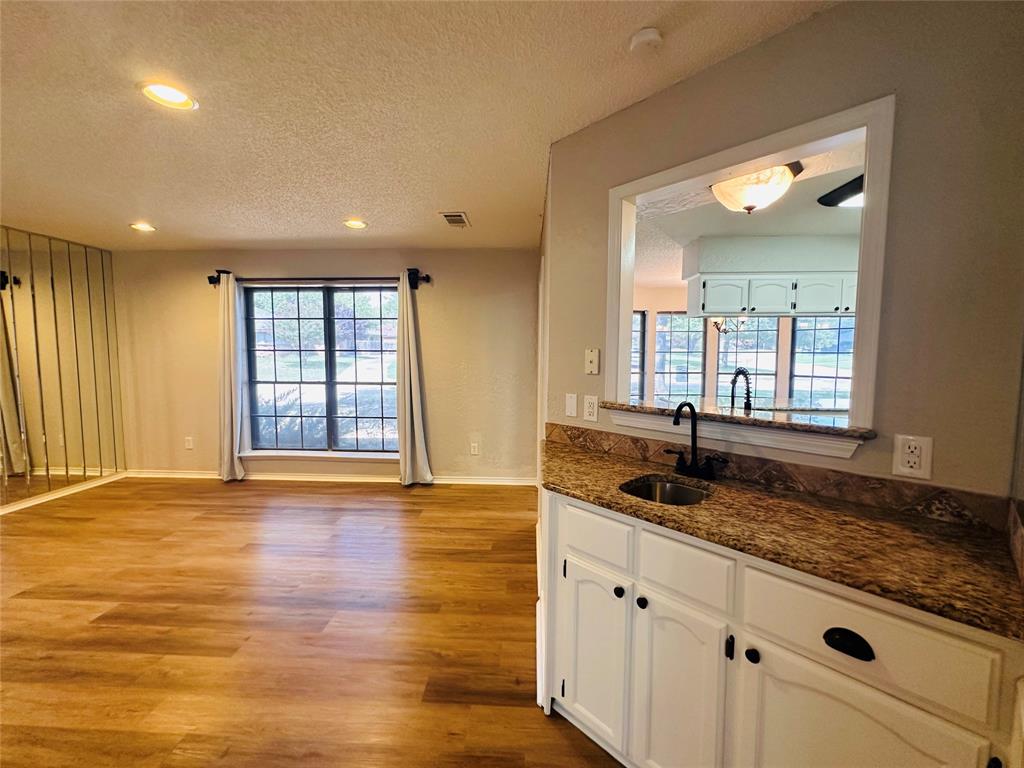 Mansfield, Texas 76063, United States, 3 Bedrooms Bedrooms, ,2 BathroomsBathrooms,Residential,Pending,132363