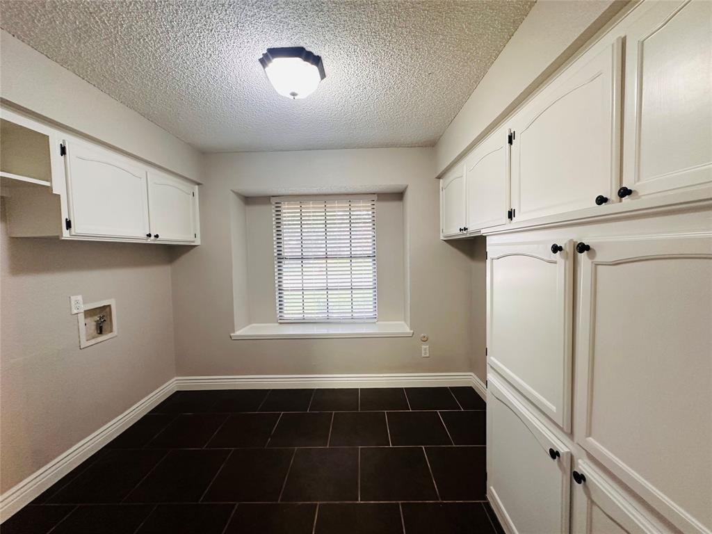 Mansfield, Texas 76063, United States, 3 Bedrooms Bedrooms, ,2 BathroomsBathrooms,Residential,Pending,132363