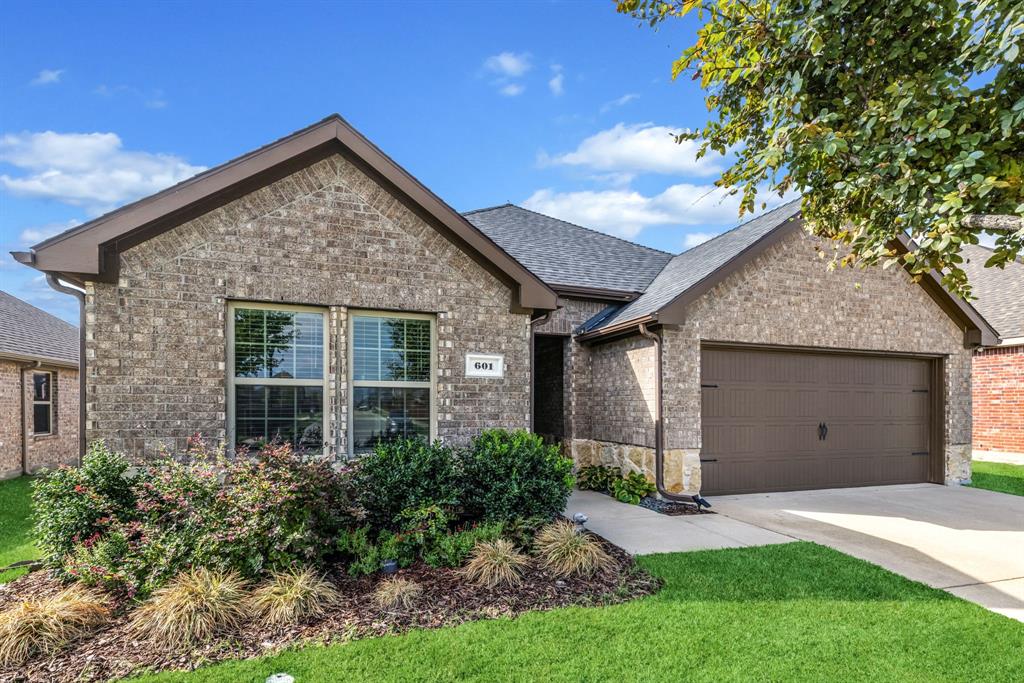 601 Rawhide Way