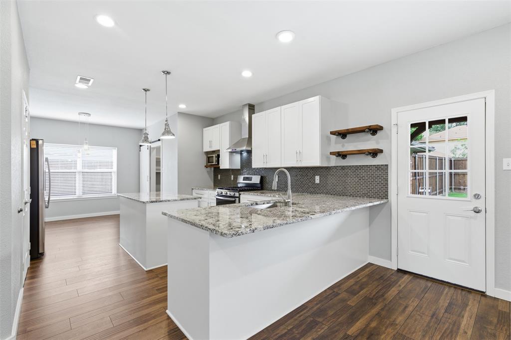 1216 Rosewood Lane