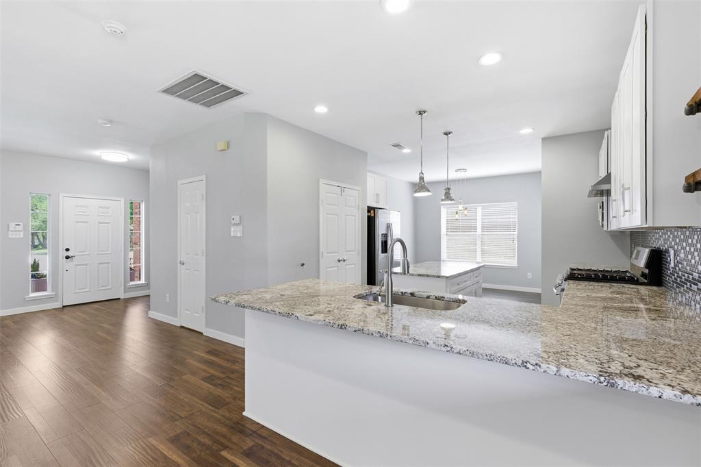 1216 Rosewood Lane