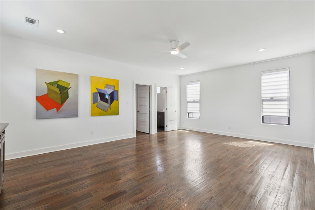 Royal Crest - Residential