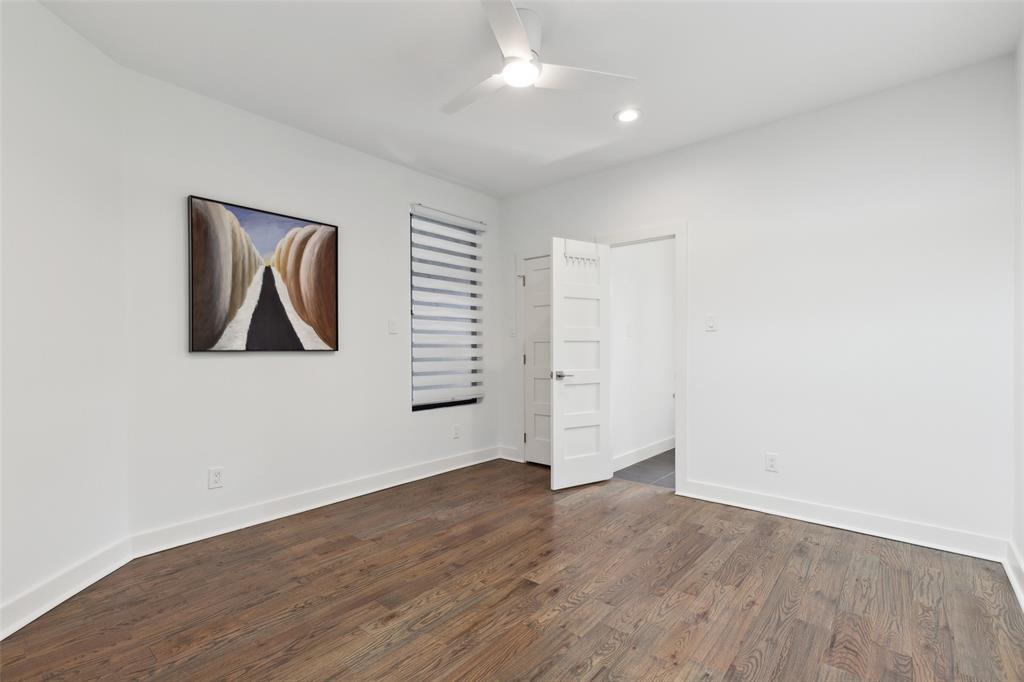 Royal Crest - Residential