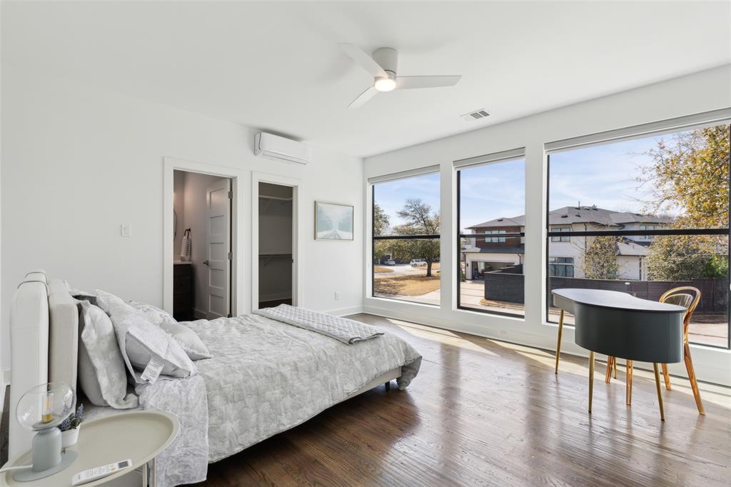 Royal Crest - Residential