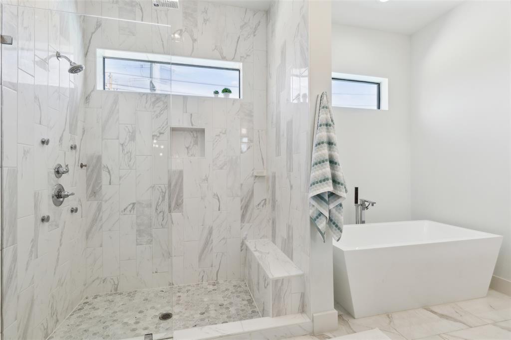 Royal Crest - Residential