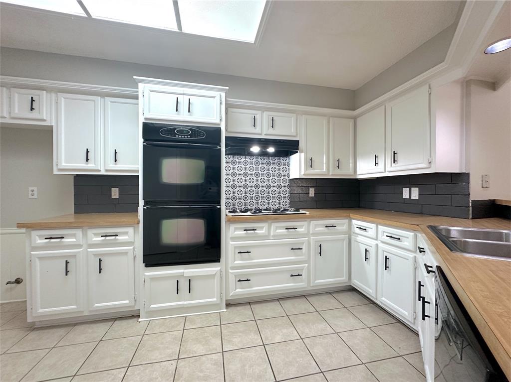 University Estates West 1st Inst R - Residential Lease