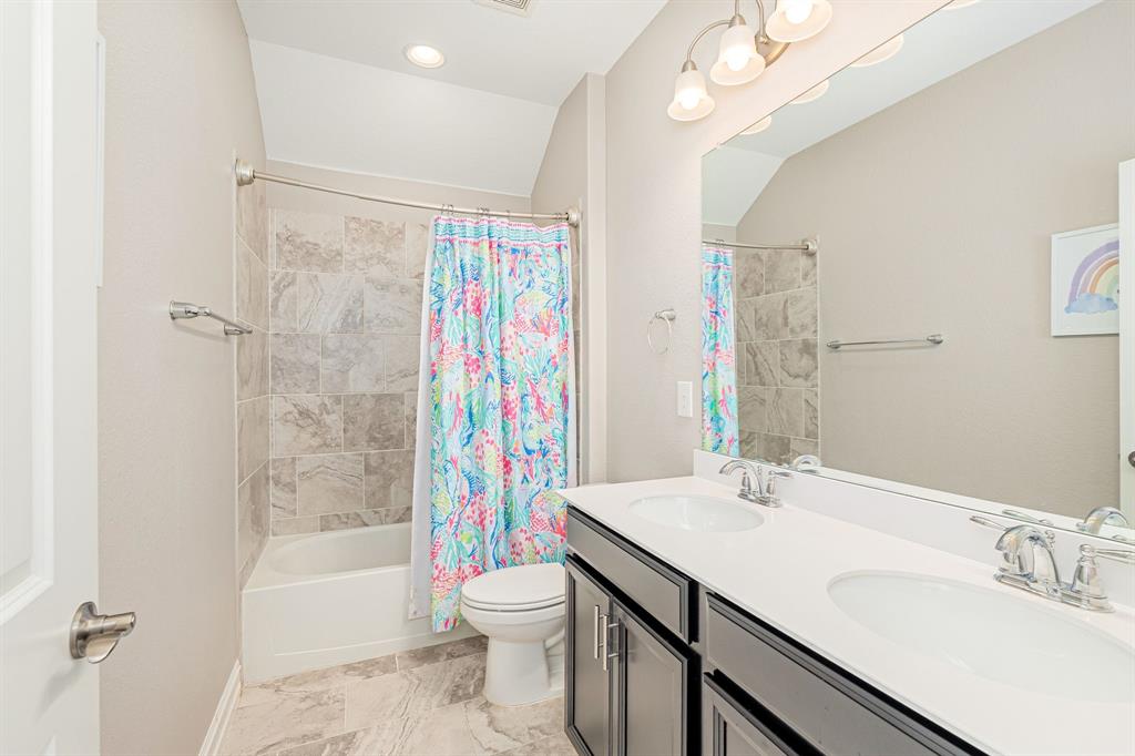 2301 Stratford Court