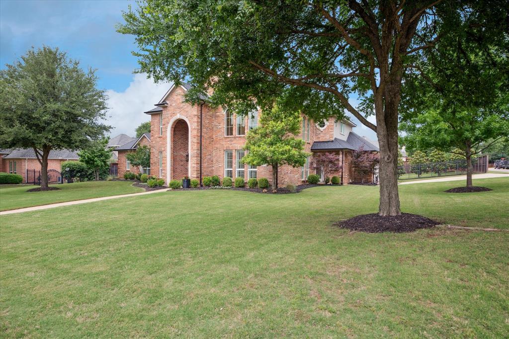 1220 Forest Hills Drive