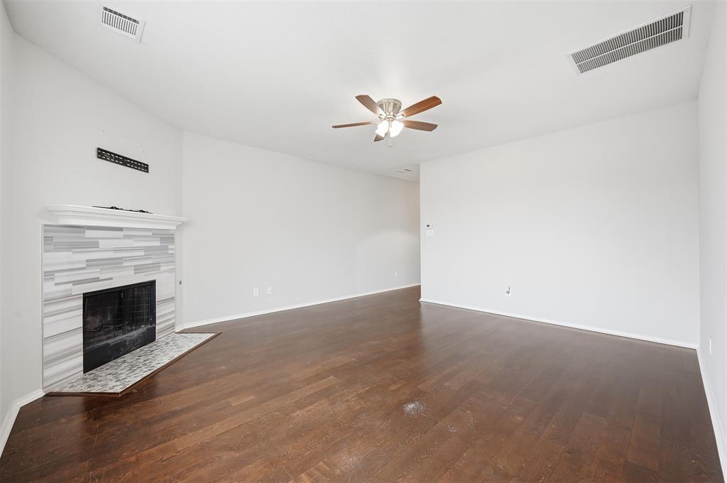 Villages Of Woodland Spgs W - Residential Lease