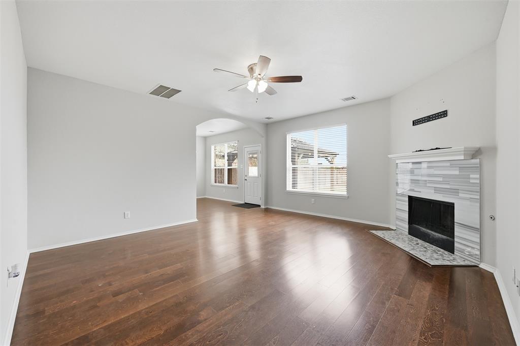 Villages Of Woodland Spgs W - Residential Lease