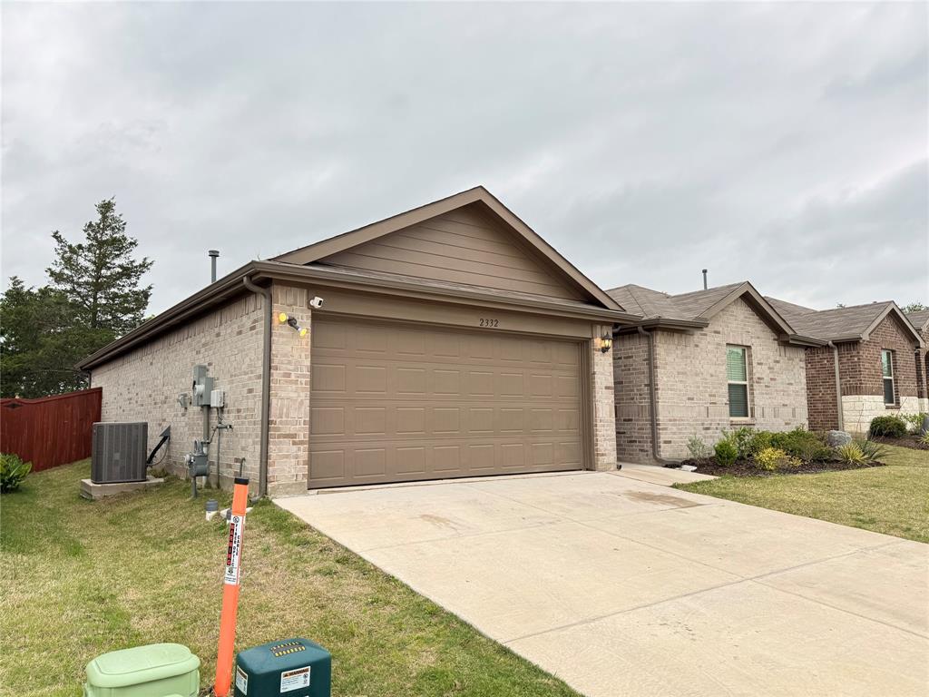 2332 Burleson Road