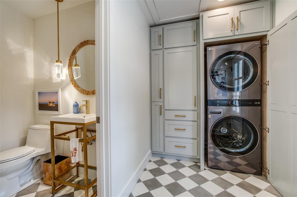 Manchester Downs - Residential