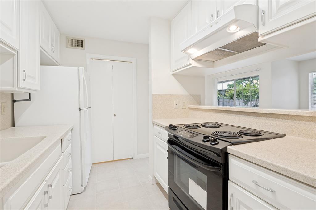Cimarron Court Condo Ph 1 - Residential