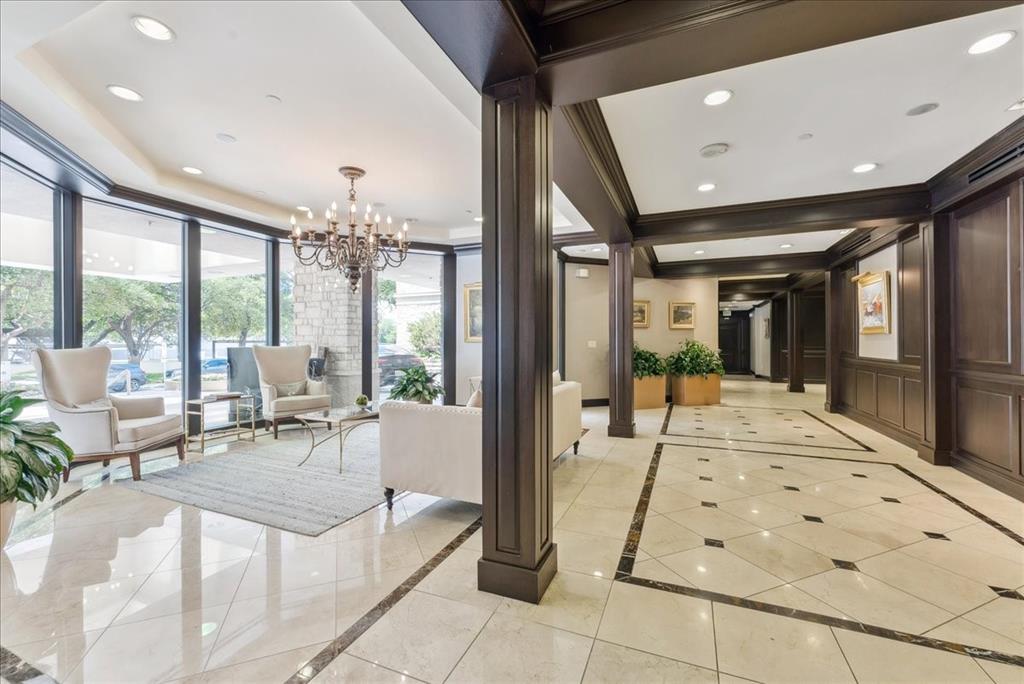 5909 Luther Lane 1002