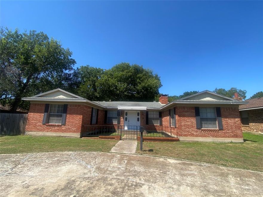 Welcome to this charming 3bd-2ba-2ga home in Duncanville, where modern updates meet timeless elegance. From updated paint on interiors and a welcoming curb appeal, this house exudes warmth and style. Inside, enjoy beautiful flooring throughout, updated AC, and a modern kitchen with spacious countertops.

The spacious living room and fenced backyard offer the ideal space for entertaining or unwinding. With its blend of comfort and sophistication, this home is the perfect retreat.