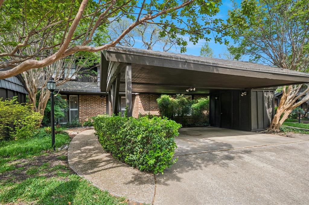 Hillcrest Villa Condo - Residential