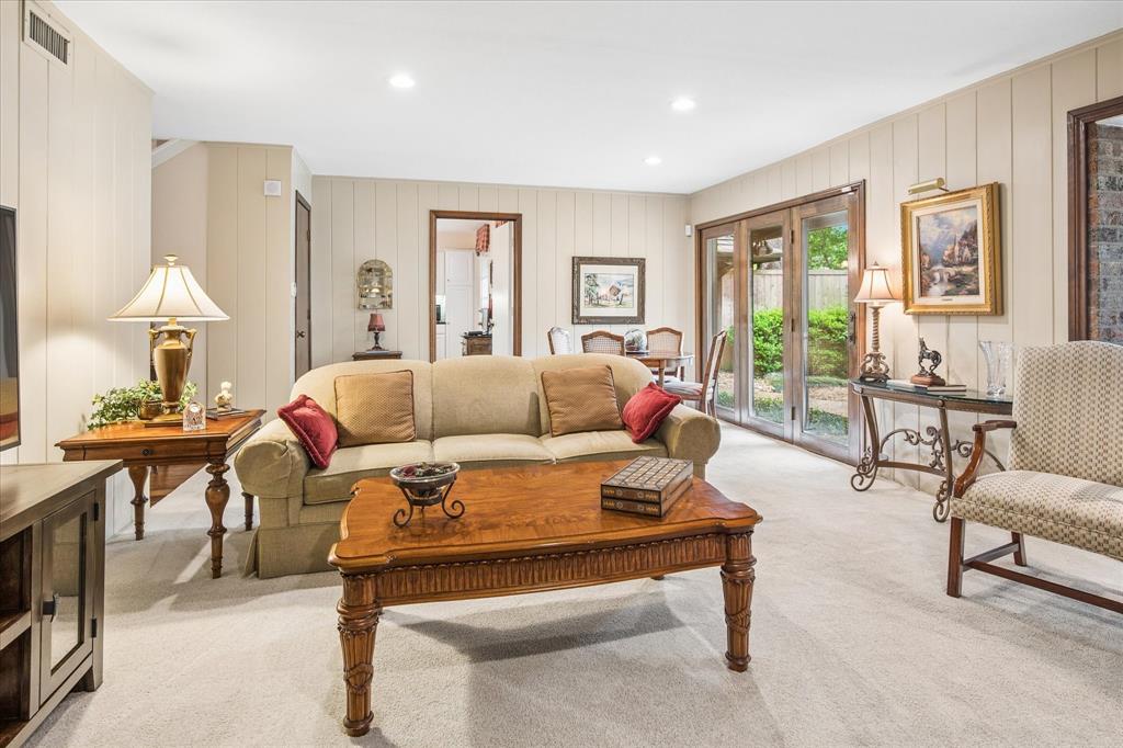 Hillcrest Villa Condo - Residential