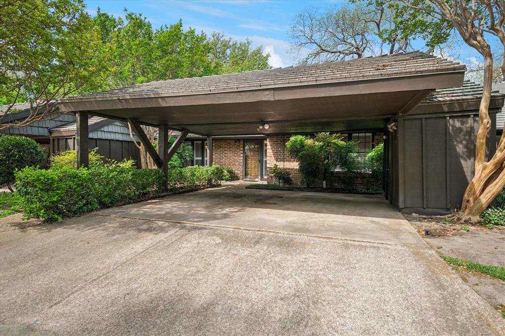 Hillcrest Villa Condo - Residential