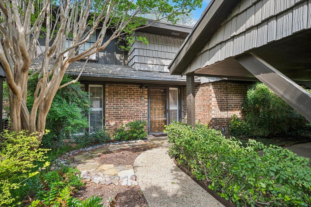 Hillcrest Villa Condo - Residential