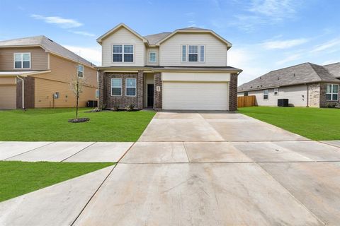 Single Family Residence in Fort Worth TX 10628 Bleat Street.jpg