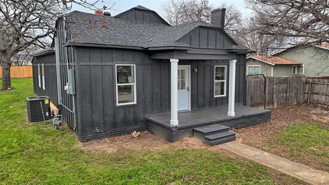 A home in Nocona