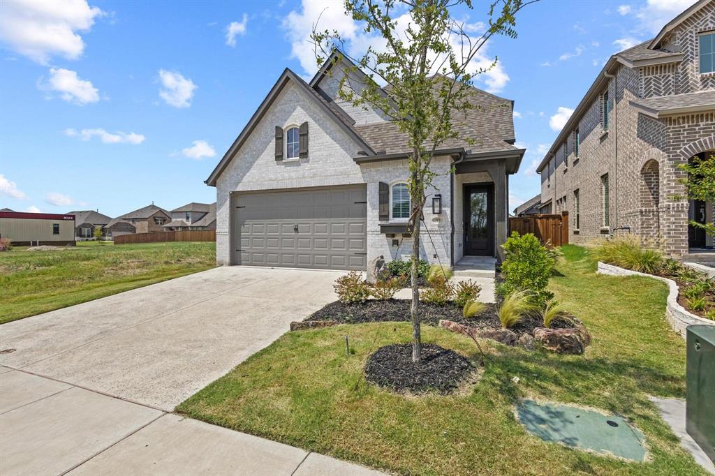 3920 Aqua Lane
