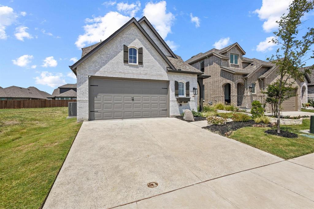 3920 Aqua Lane