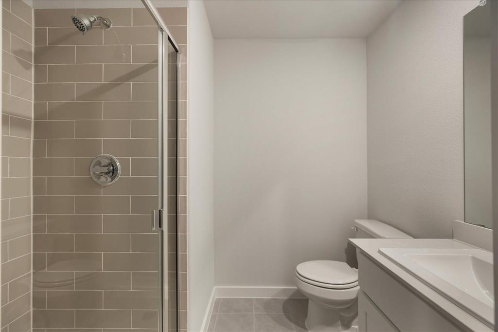 EASTRIDGE PHASE 3 - Residential Lease