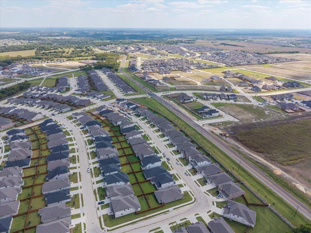 EASTRIDGE PHASE 3 - Residential Lease