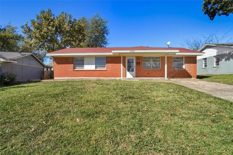Tiny photo for 2537 Vickie Street, Mesquite, TX 75149 (MLS # 21106336)