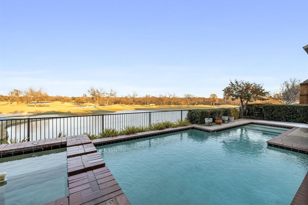 Kings Court Of Willow Bend - Residential