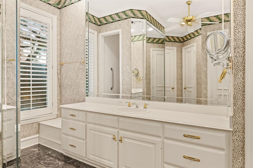 Kings Court Of Willow Bend - Residential