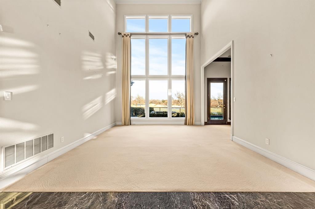 Kings Court Of Willow Bend - Residential