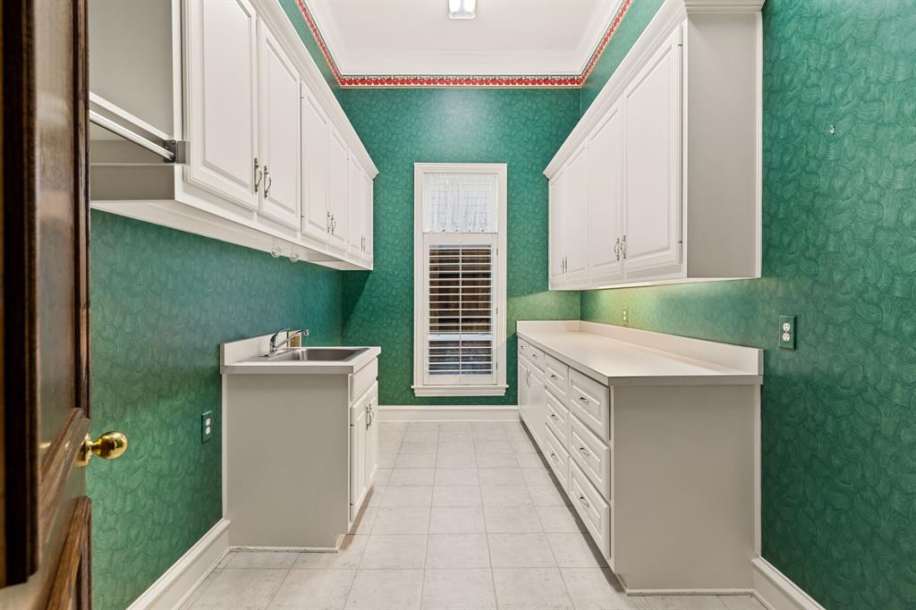 Kings Court Of Willow Bend - Residential