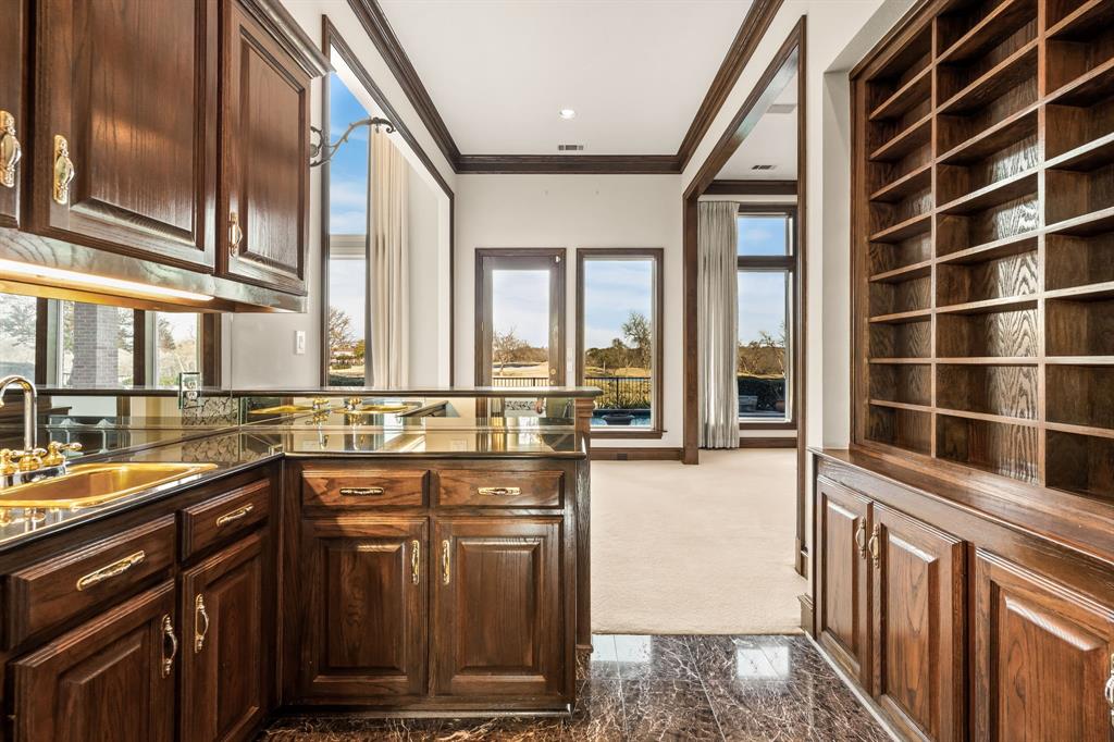 Kings Court Of Willow Bend - Residential