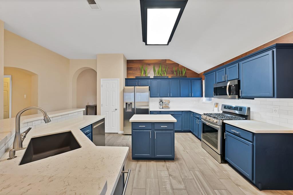 Meadow Oaks Ph II - Residential