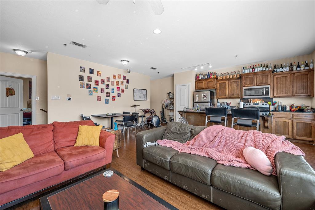 2410 S 2nd Street 1276