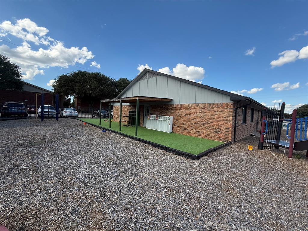 Bethany Park Add - Commercial Sale