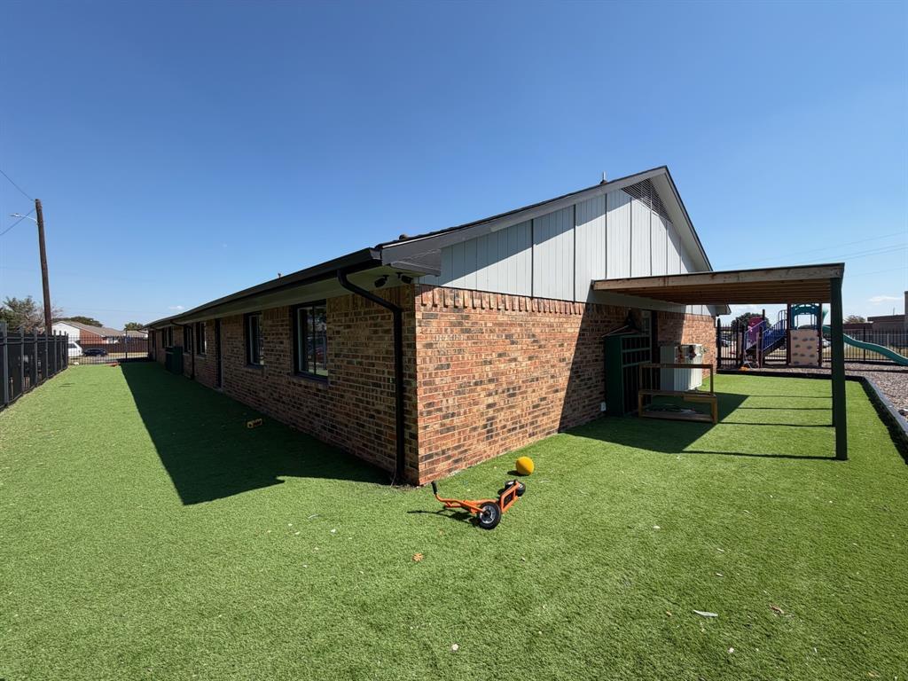 Bethany Park Add - Commercial Sale