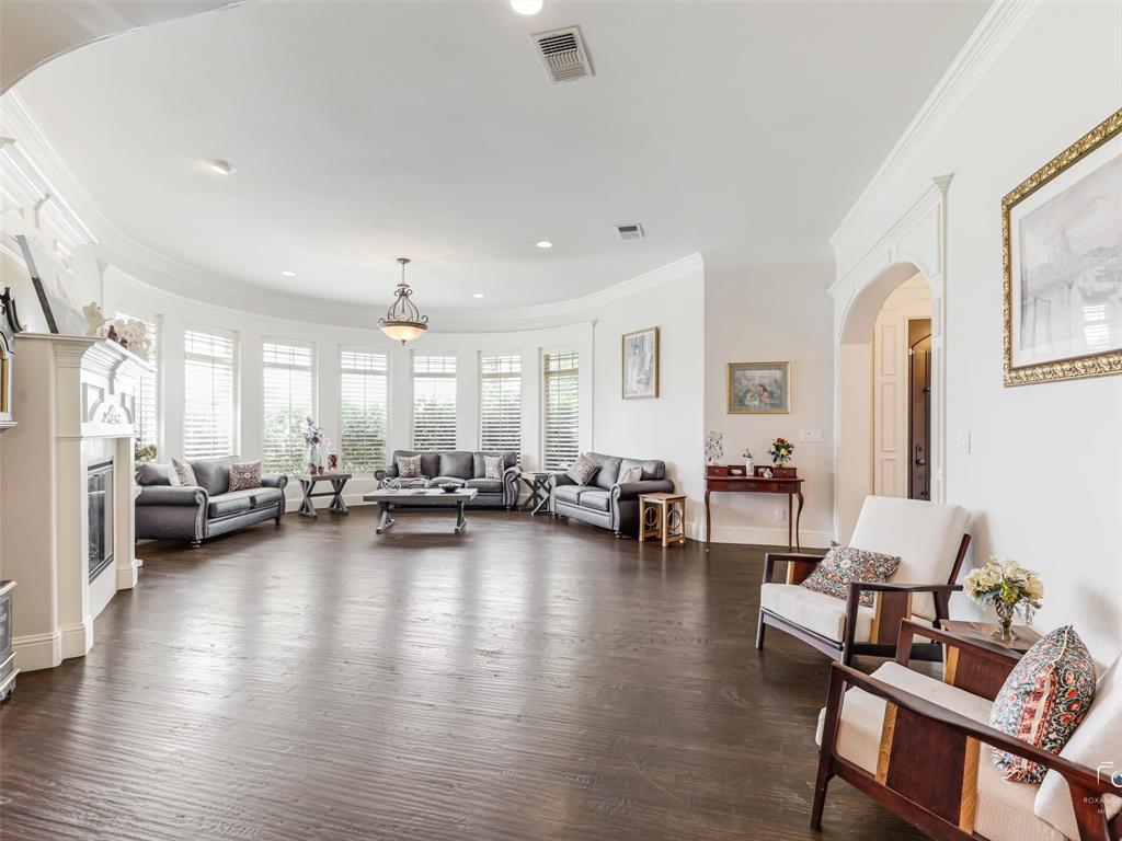 4428 Lake Breeze Drive