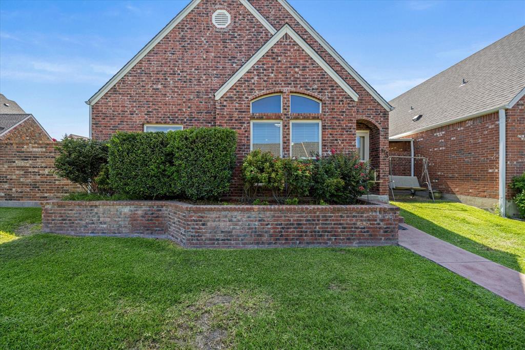 915 Austin Court