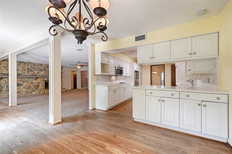 Tiny photo for 3004 Wingren Road, Irving, TX 75062 (MLS # 21394056)