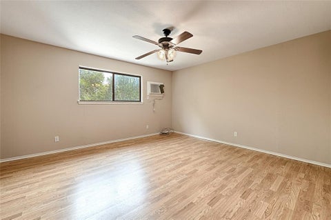 Tiny photo for 3004 Wingren Road, Irving, TX 75062 (MLS # 21394056)